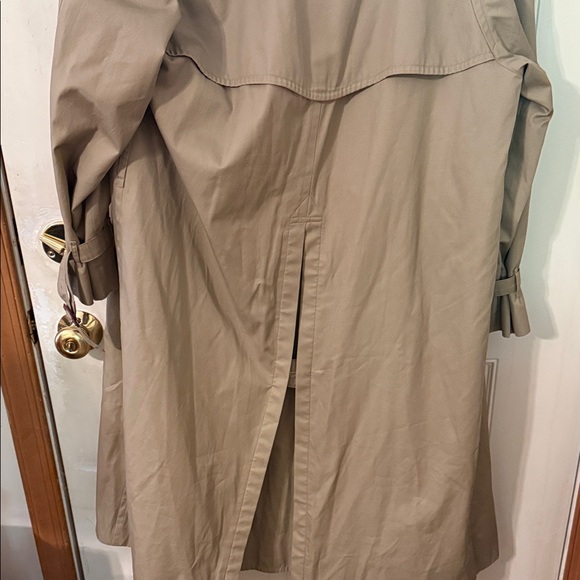 Burberry Classic Beige Trench Coat -Unisex - Picture 6 of 11